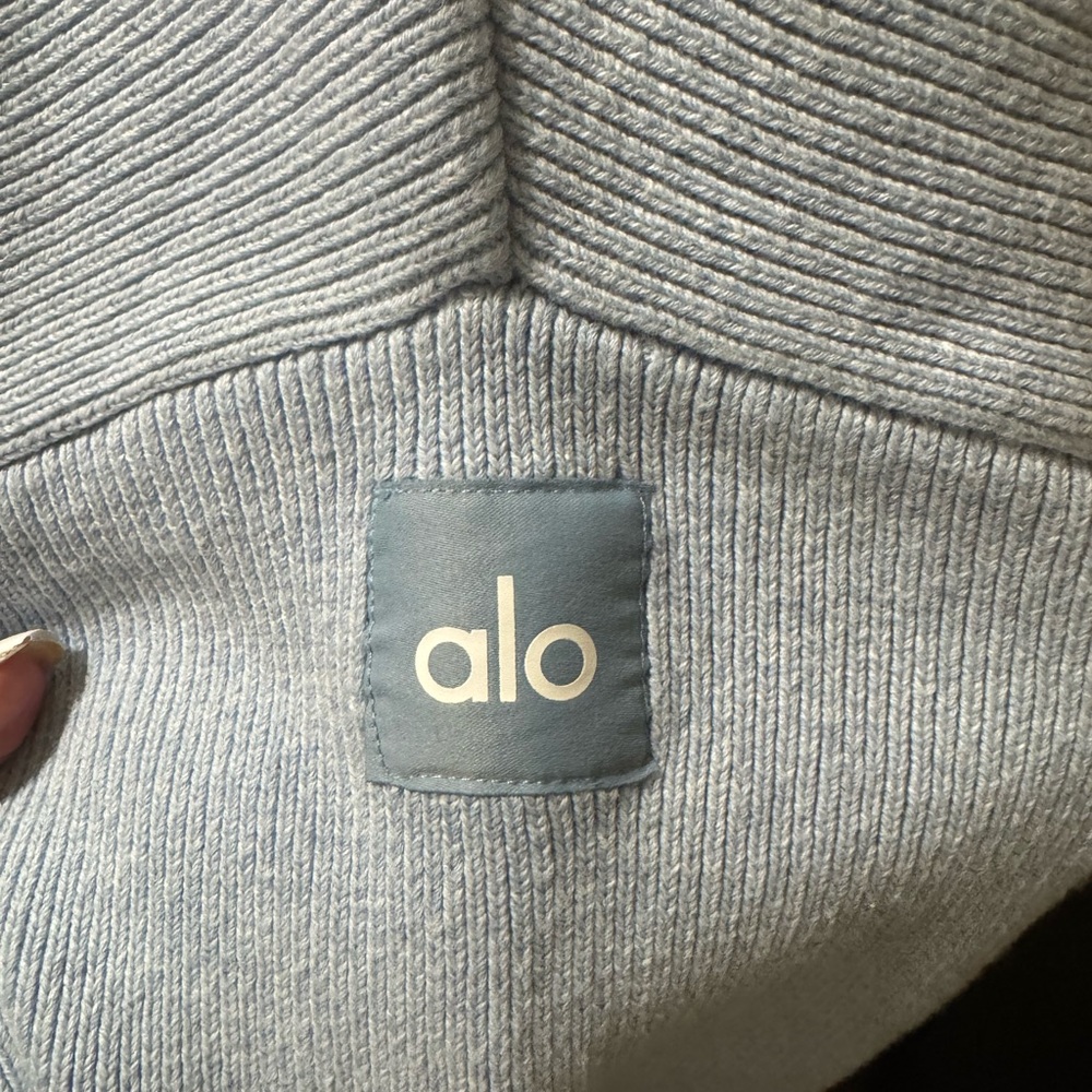 ALO Yoga Blue Crewneck Sweater